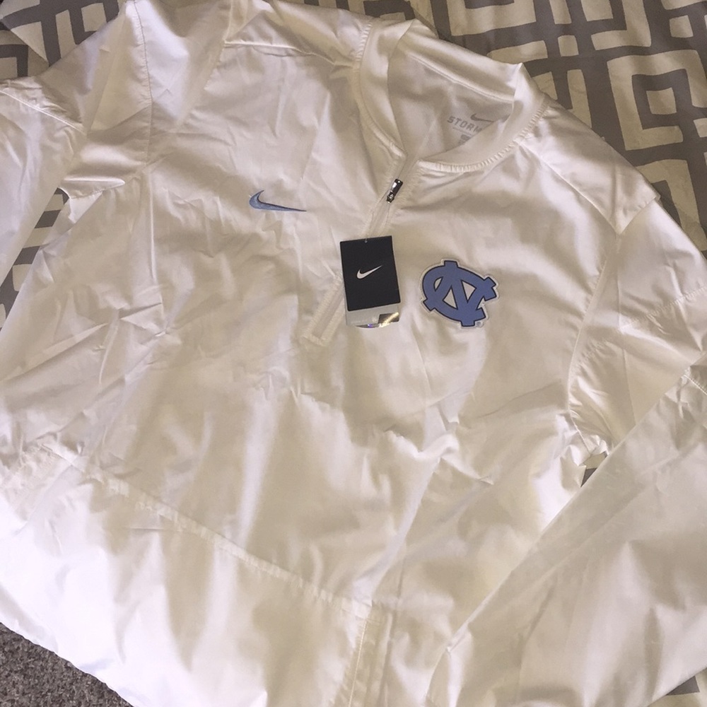 Nike Storm Fit UNC Pullover Windbreaker